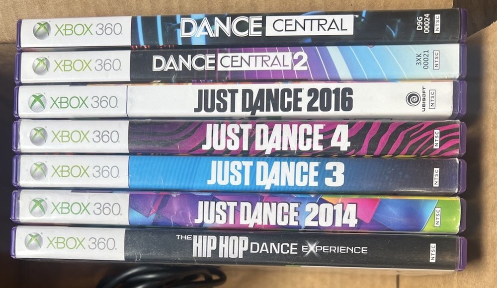 Xbox 360 Kinect Sensor Bar W/ 14 Games Lot/Bundle - Dance, Exercise, Fun