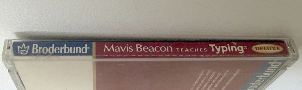Broderbund Mavis Beacon Teaches Typing Deluxe Version 16 CD for Windows/Mac