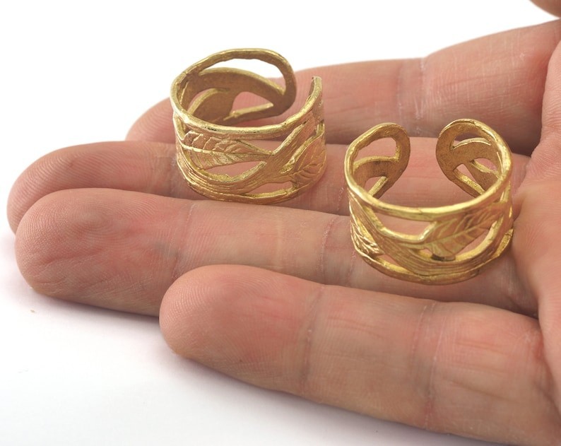 Leaf Ring Adjustable Raw Brass or Plated (9US size) 2817