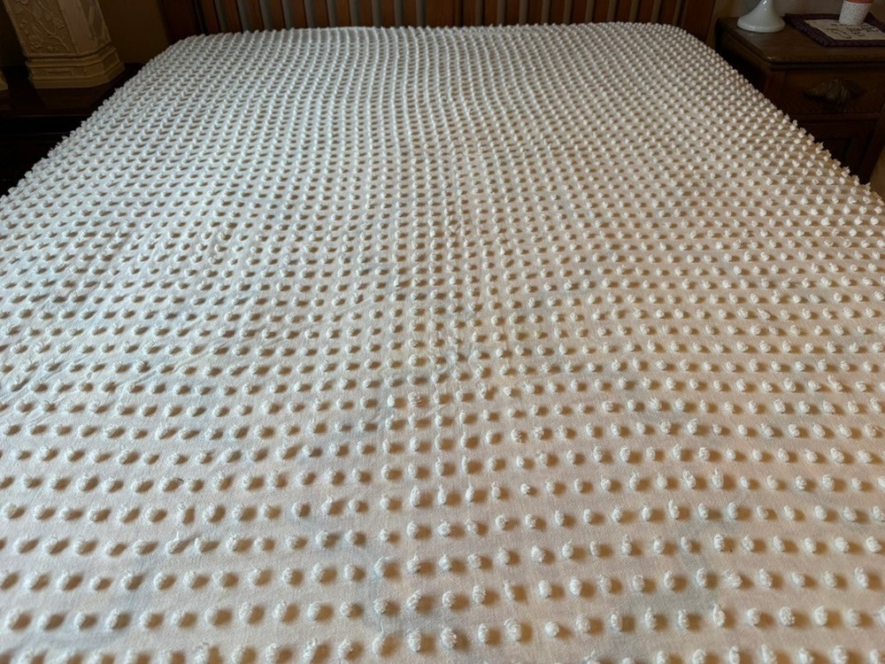 Chenille bedspread, Hobnail design, 96 x 81, Acceptable cond.