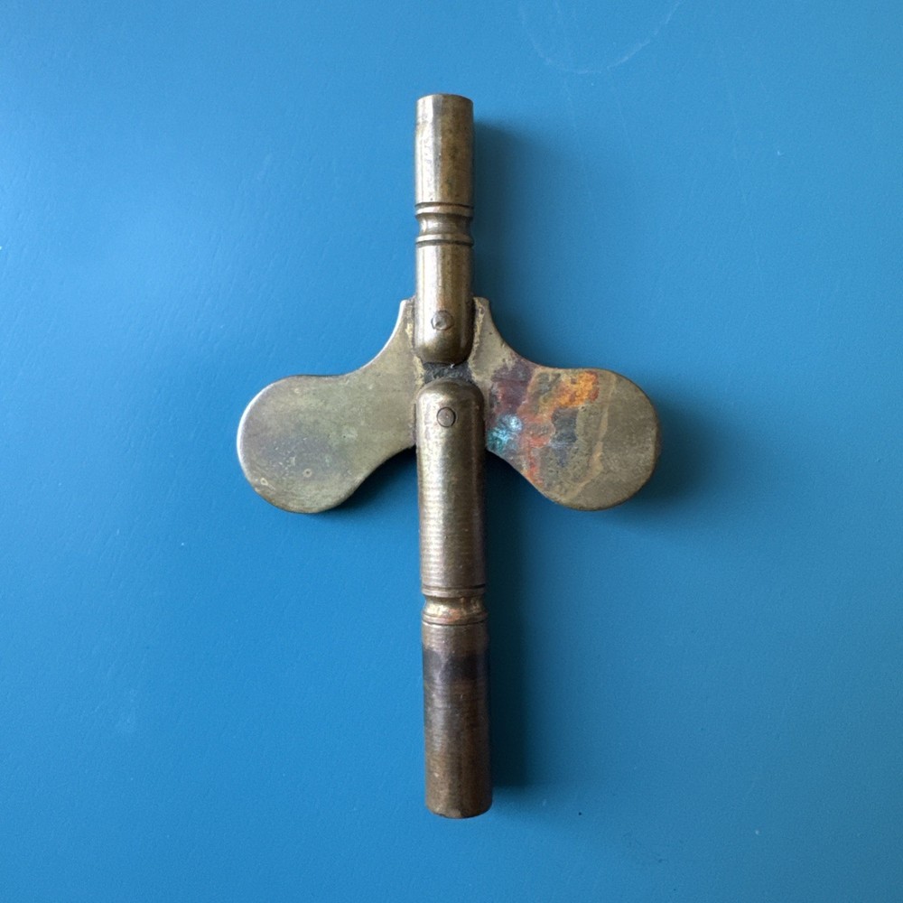 3 Vintage Assorted Clock Keys Free Shipping