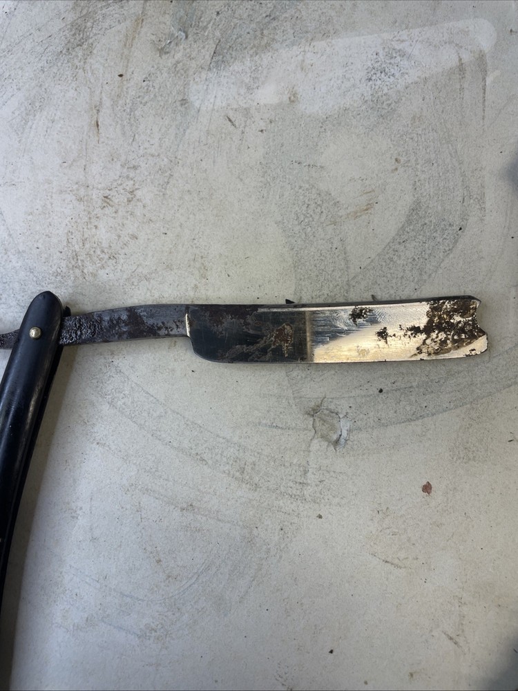 Straight Razor Frederick Reynolds