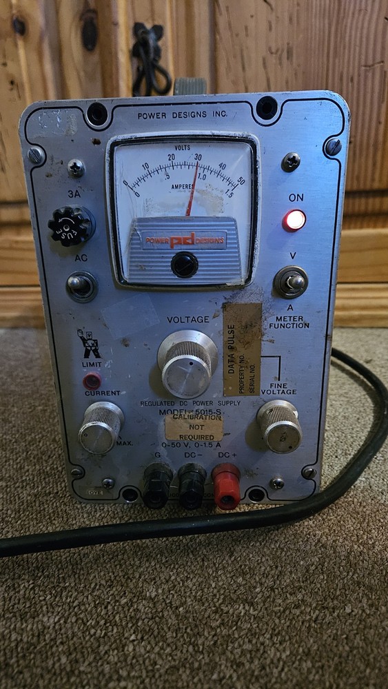 Regulated DC Power Supply Model 5015-S