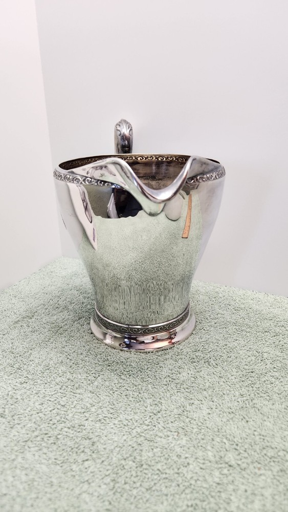 1920's Triumph WM Rogers & Sons 2 Quart Pitcher Silver Plated
