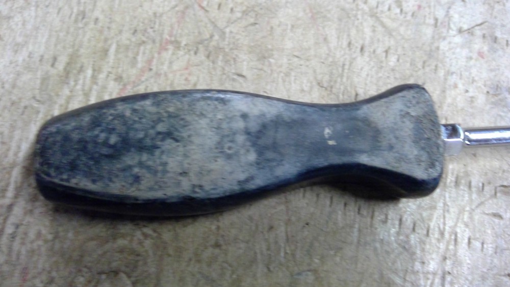Two Vintage Snap On Tools 1/4" and 3/8" Flat Head Screwdrivers
