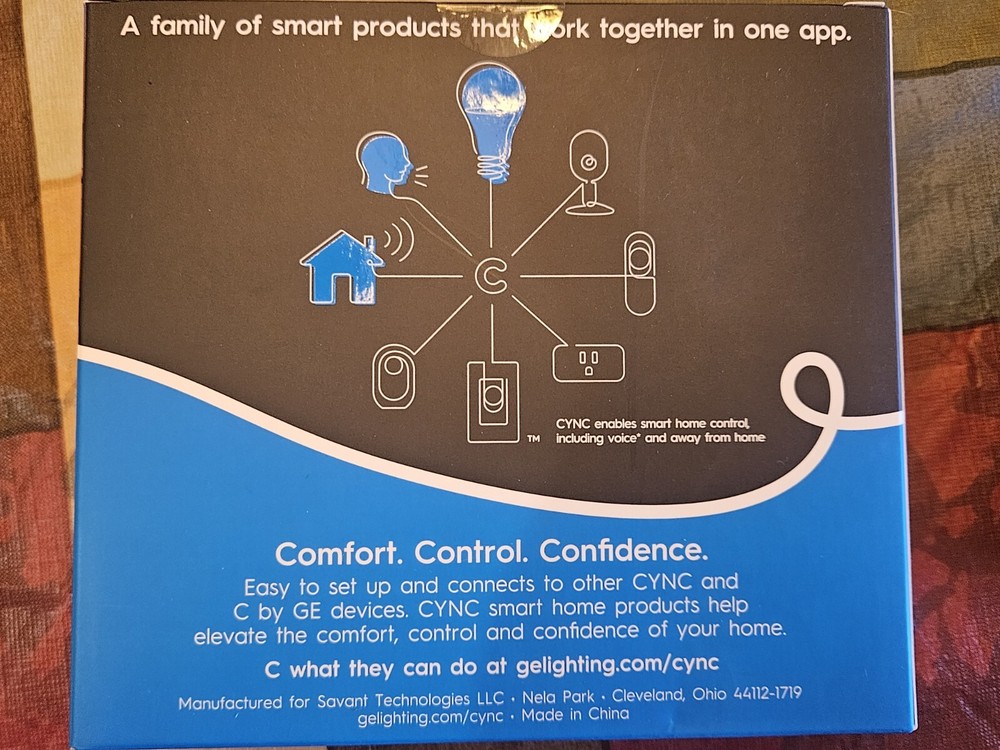 Smart Bulb pack with Smart Plug