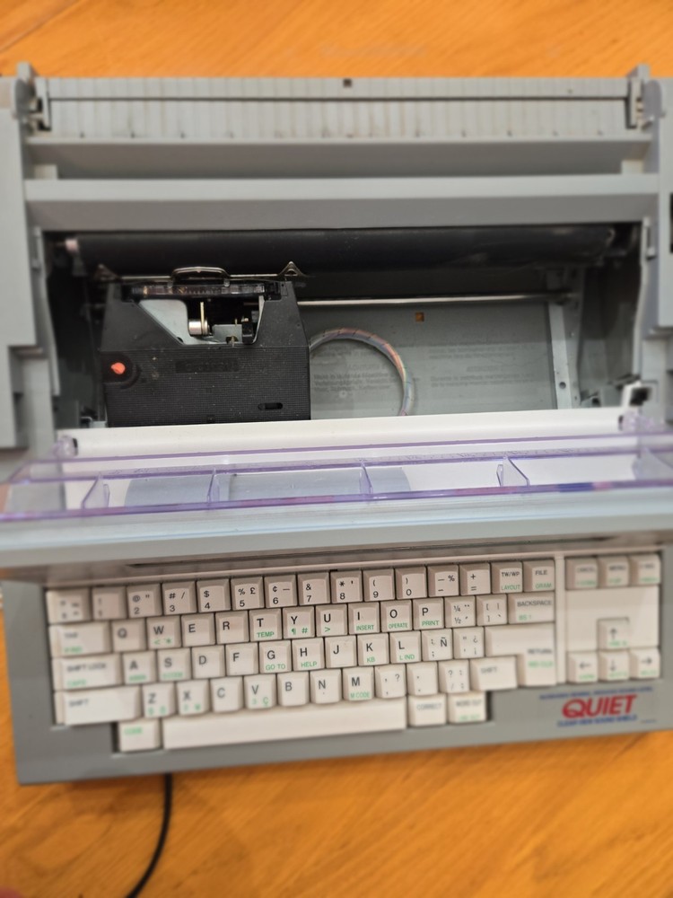 Brother WP 760D Portable Word Processor Electronic Typewriter READ