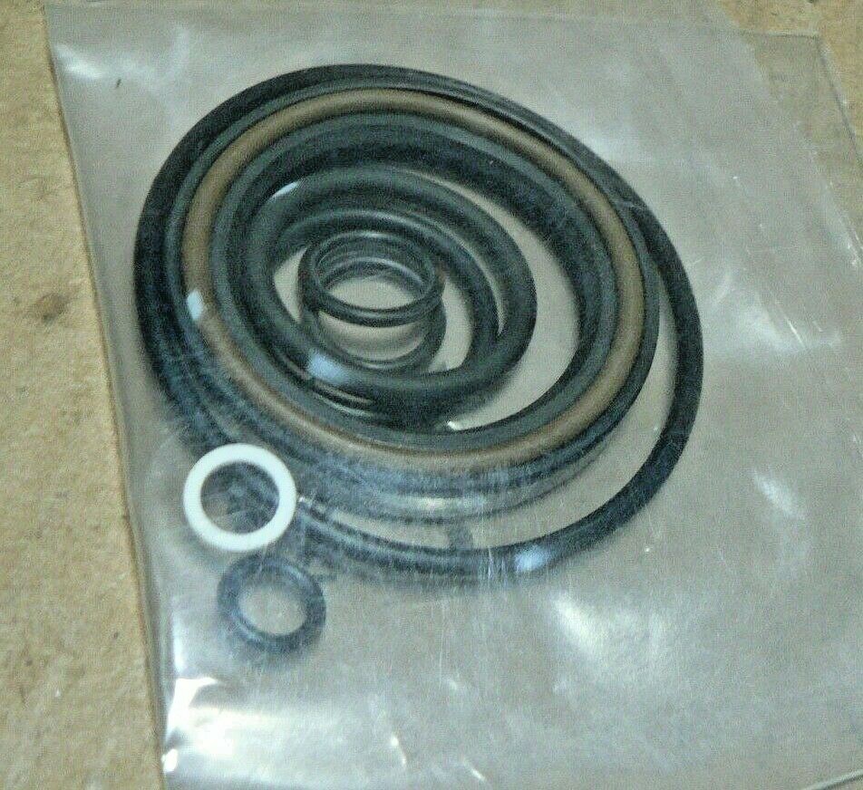 KOMATSU MODEL 520C LOADER SEAL KIT 1206013H2