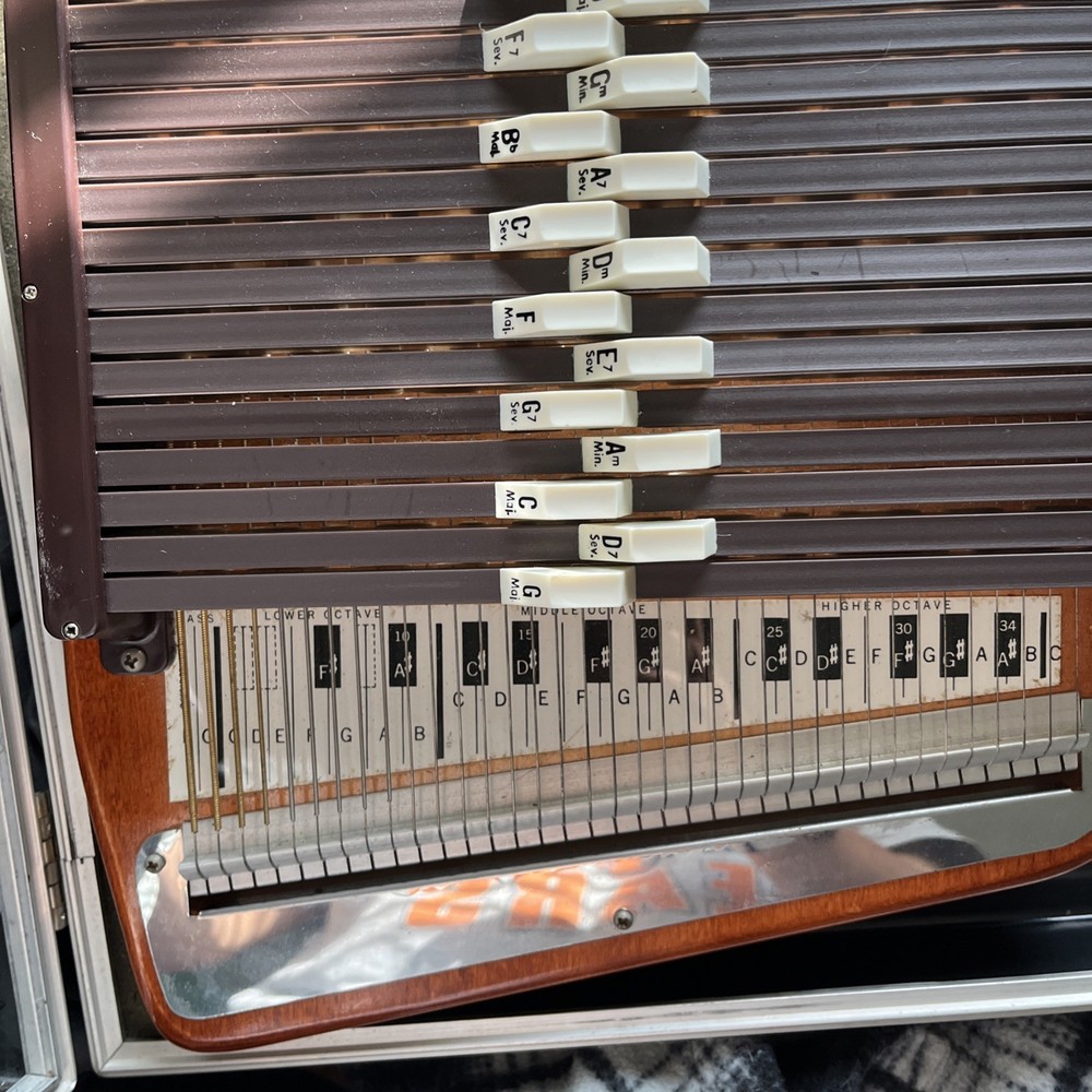 VINTAGE Oscar Schmidt autoharp 36 string With black case