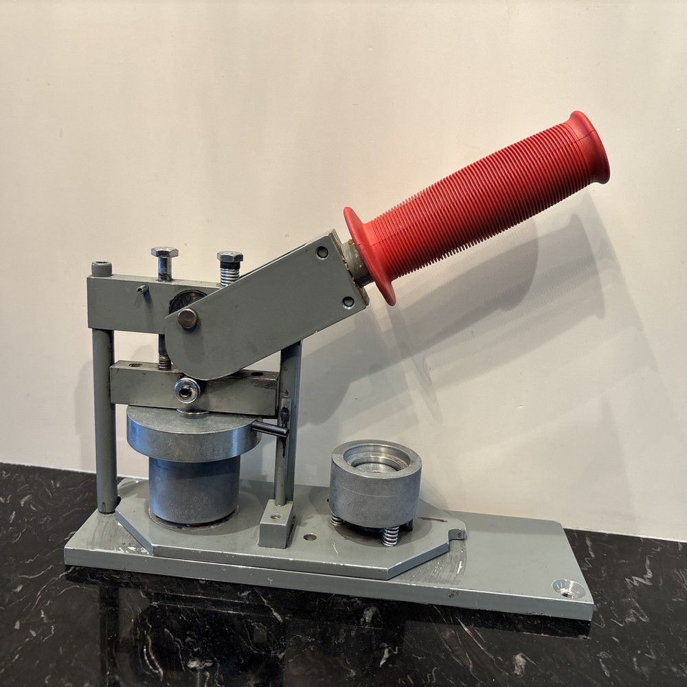 Tecre Model 100 1” Inch Round Button Making Machine
