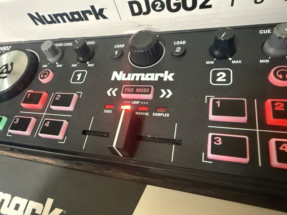 CONTROLLER DJ NUMARK DJ2Go 2 Touch ( nuovo )