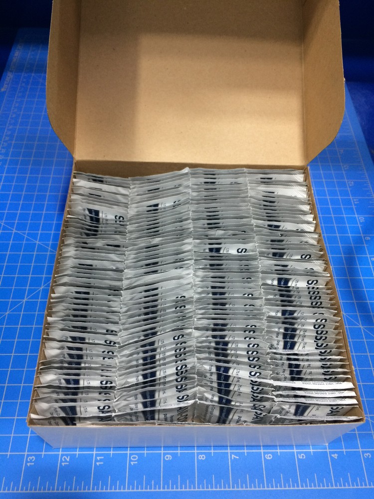 SC3205 Sani-Com Towlettes