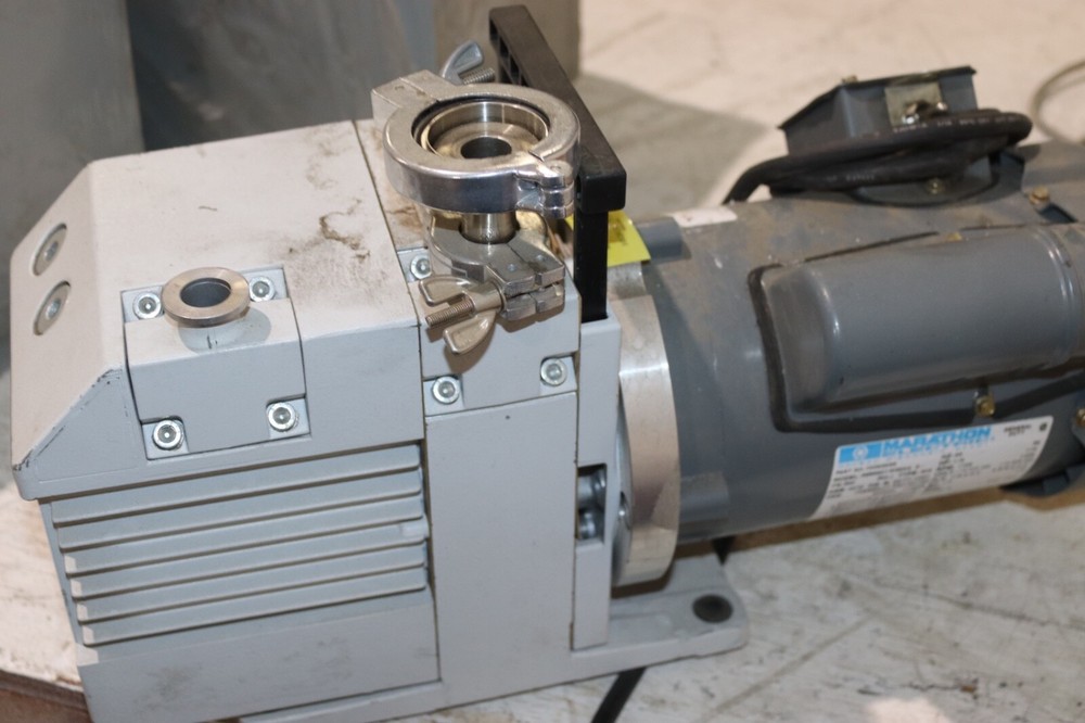 Leybold D4B TRIVAC Vacuum Pump WORKING NICE