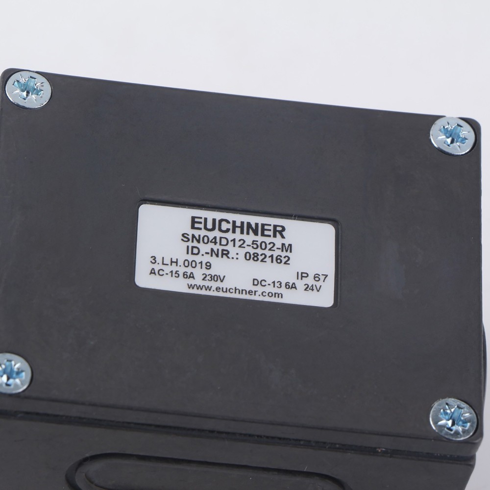 1PCS NEW EUCHNER limit switch SN04D12-502-M