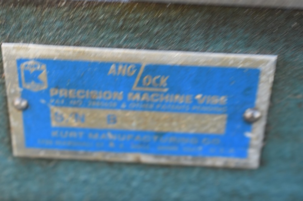 Kurt D80 Anglock Milling Machine Vise 8" wide