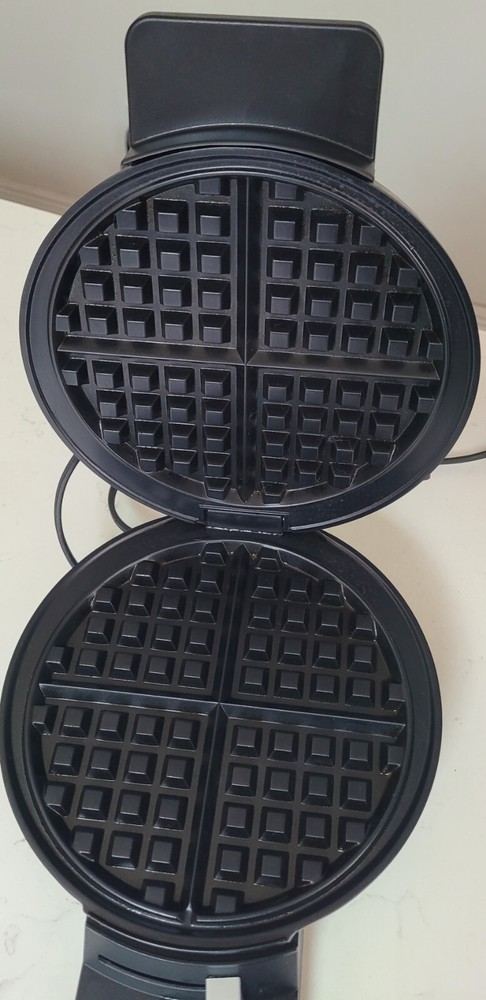Cuisinart Round Classic Waffle Maker