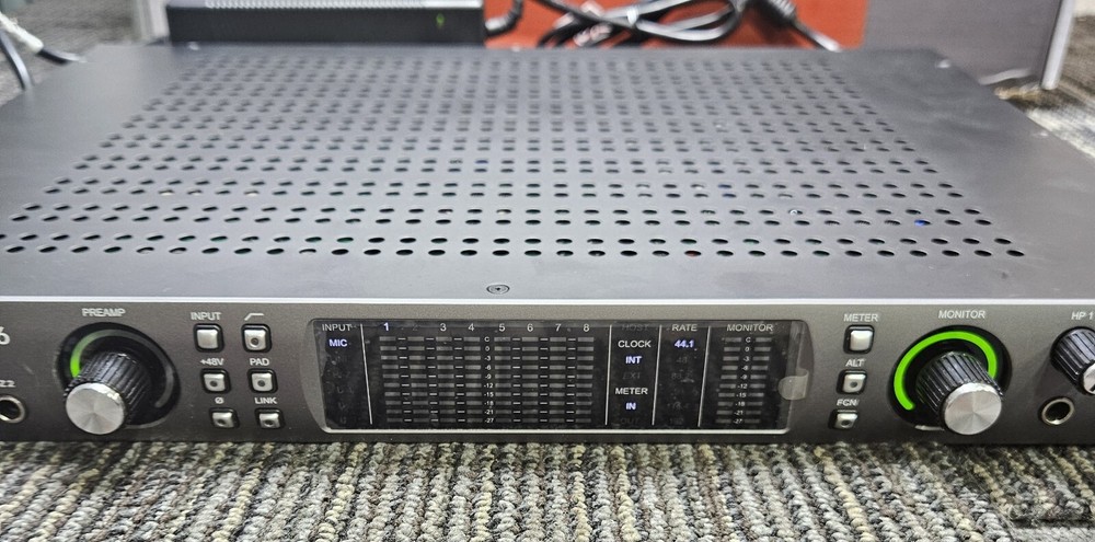 Universal Audio (UAD-2 Apollo X6 HE US) Apollo X6 Thunderbolt Audio Interface