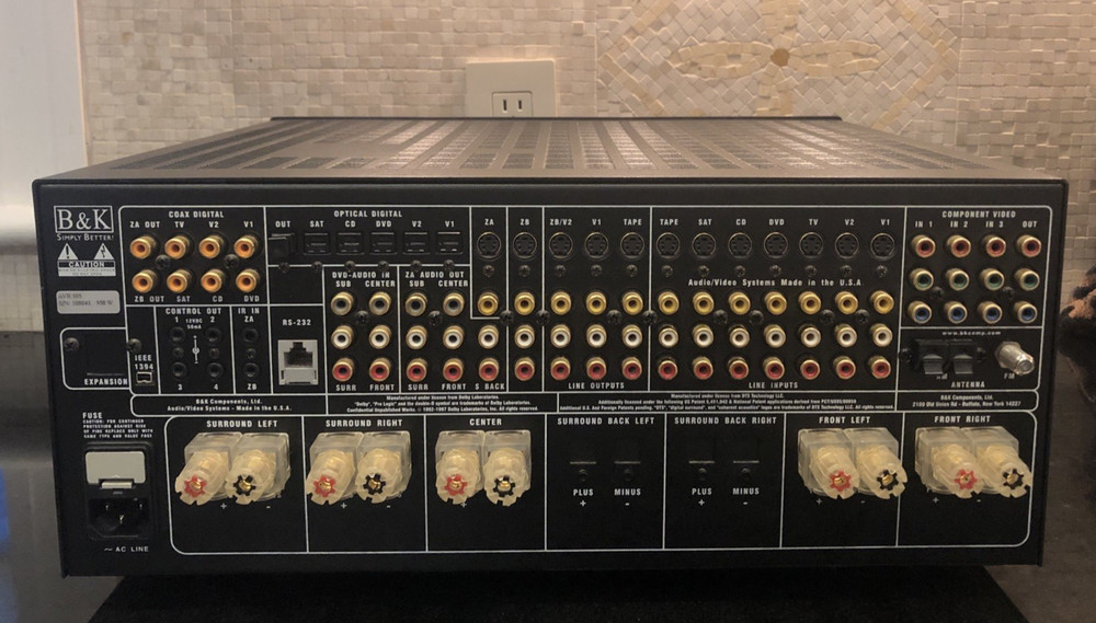 B&K Components AVR505 A / V Receiver SR10.1 B&K Remote Control Bundle