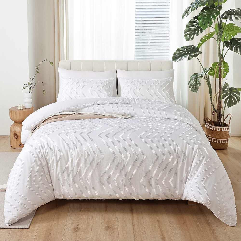 YIRDDEO White Comforter Set 3Pcs, Boho Full Size Bedding Set, Vertical Tufted...