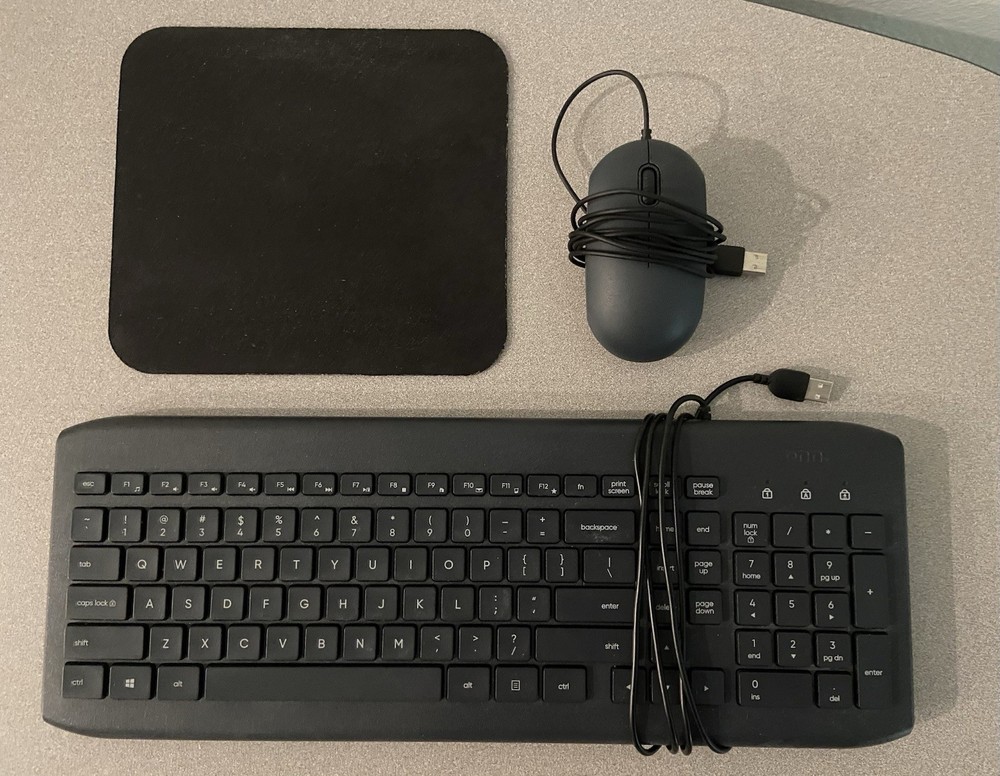 onn. Wired USB Keyboard, Mouse, and Mouse Pad Combo