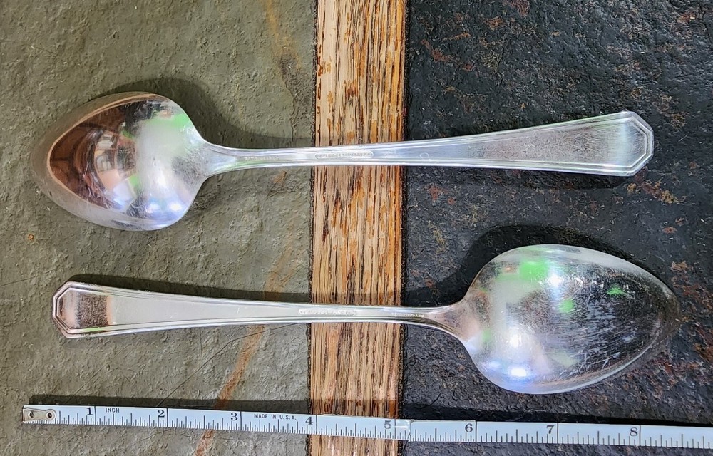 LOT OF 2 c1923 MAYFAIR 🎡🎠 PATTERN SILVERPLATED TABLE SERVING SPOONS 🥄🥄