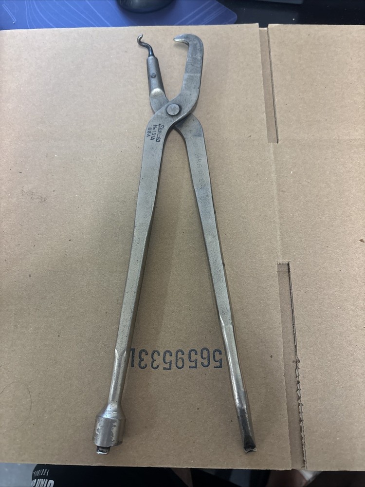 Snap-on Tools 131A - 13.5” Long Brake Spring Pliers w/ Replaceable Hook USA
