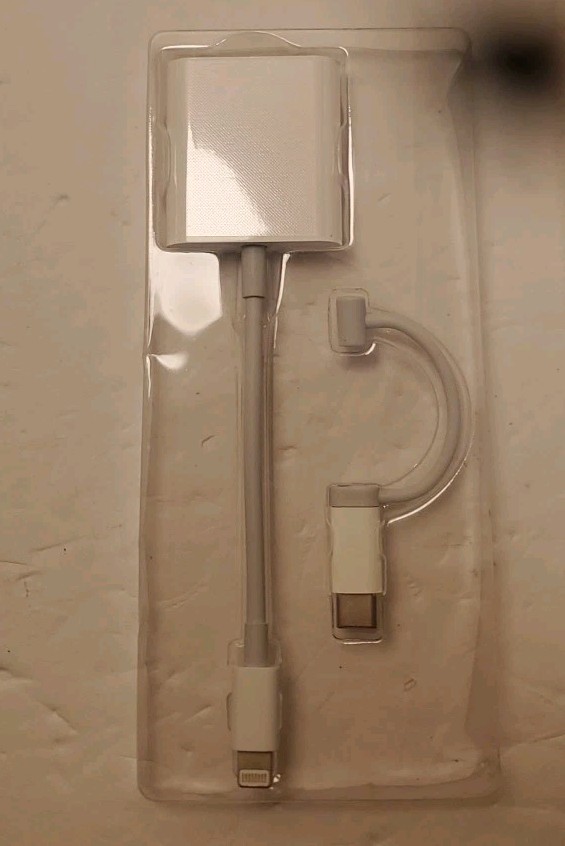 SD Card Reader for iPhone iPad Camera – Dual Slot SD & TF Memory Card Reader