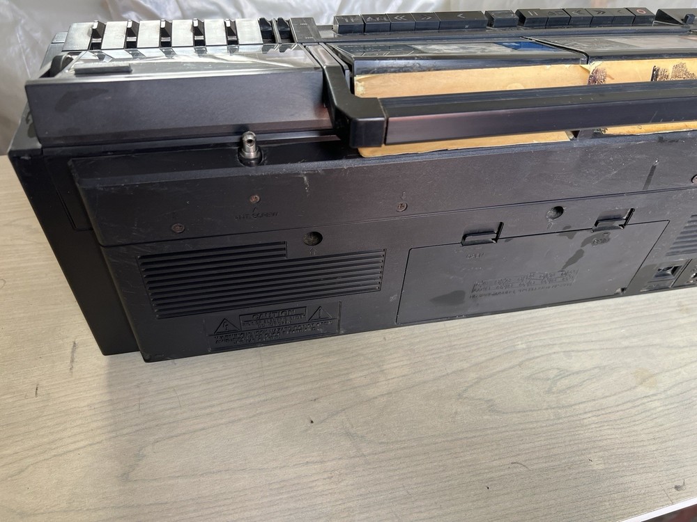Stereo Inno Hit RR 6080 - Vintage - Missing Antenna