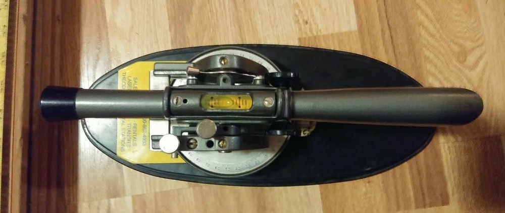 Vtg David White Instruments DW-8080 Level Transit Tripod Measuring Stick