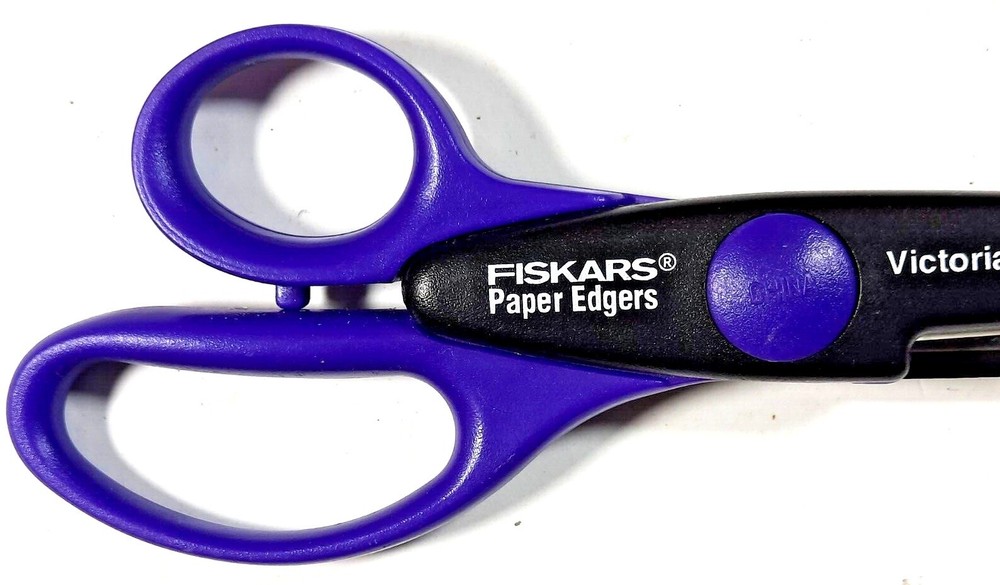 Fiskars Paper Edgers scissors VICTORIAN pre-owned