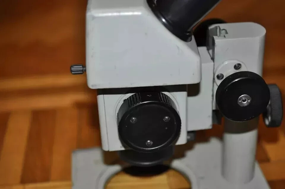 Vintage MICROSCOPE Stereoscopic Binocular MBS-9 LOMO soviet