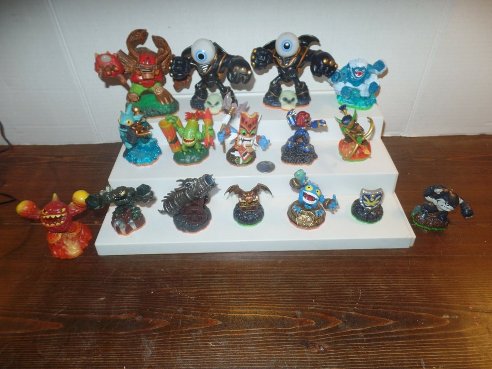 Skylanders Figures Mixed Lot - 16 pieces