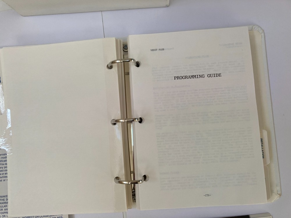 CompuView VEDIT PLUS - Boxed User/Programming/Reference Manual-V2.03/2.33 - 1986
