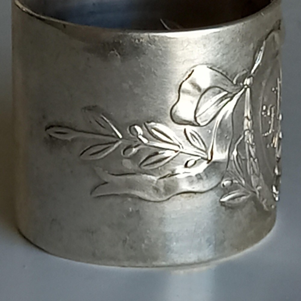 Antique Solid Silver Napkin Ring Hallmarked VM 800
