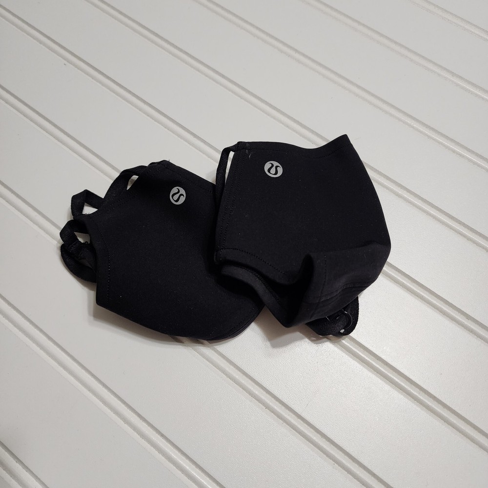 NWT Lululemon Midnight Orchid Double Strap Face Mask