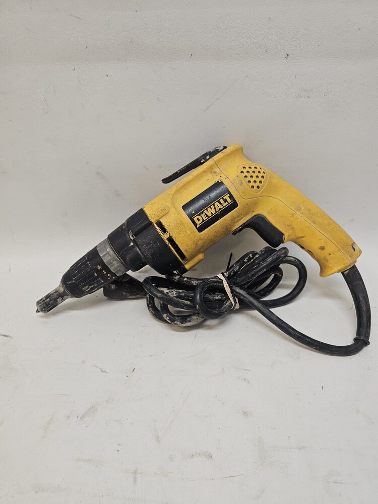Dewalt DW257 Corded Drill