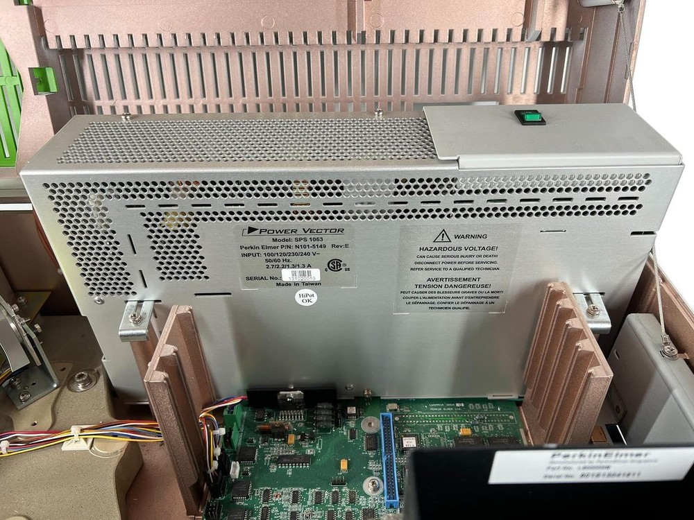 Perkin Elmer Lambda 25 UV/VIS Spectrometer L600000B