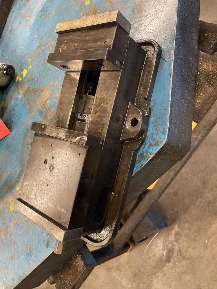 Kurt 5” Precision Machine Vise Model D50 (dd13B