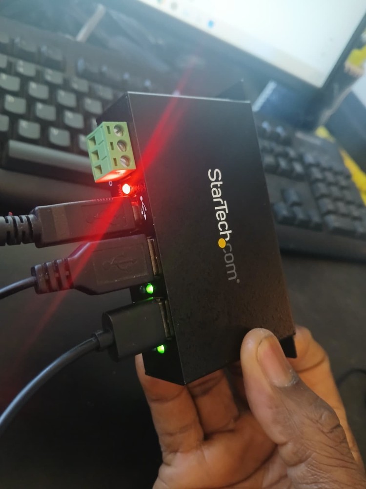 StarTech.com (ST4200USBM) 4-Ports DIN Rail Mountable Hub