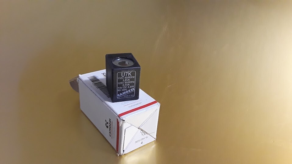 CAMOZZI U7K / U7K (BRAND NEW)