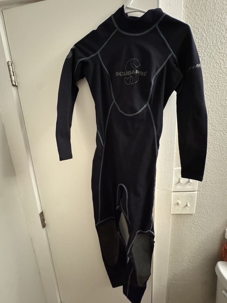 Scubapro Oneflex wetsuit, size S- Good Condition