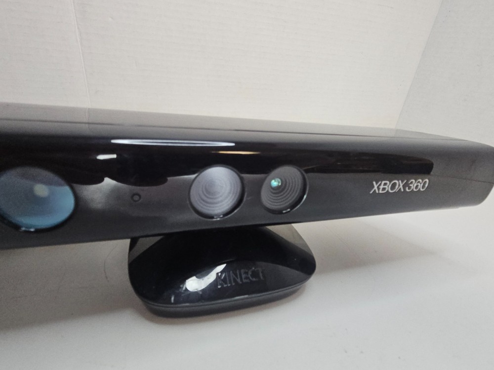 Microsoft Xbox 360 Kinect Sensor with Kinect Adventures! Game Model 1414 Tested