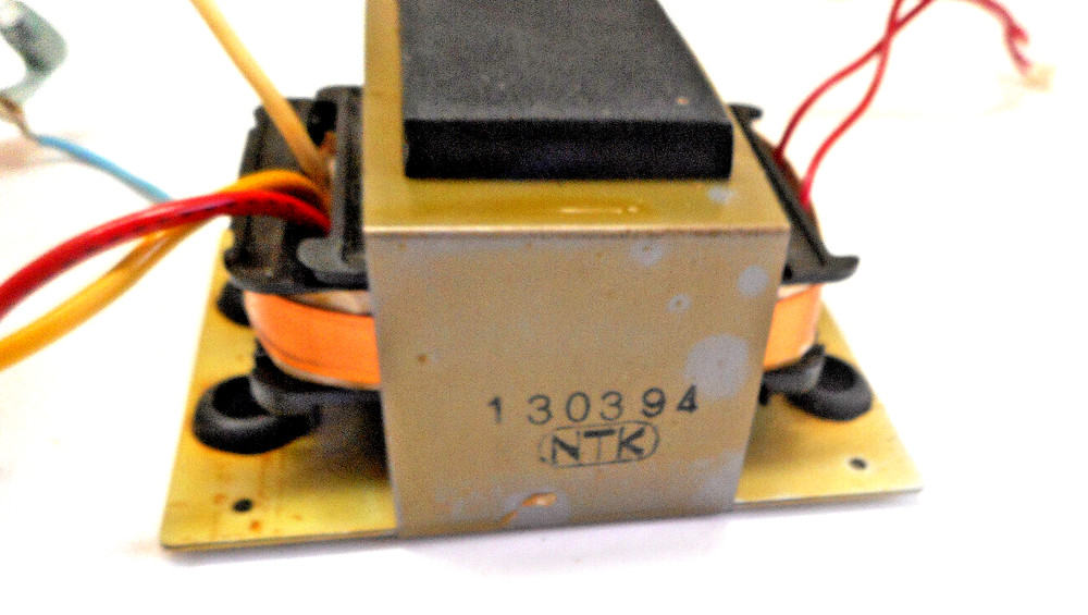 NUMARK TURNTABLE TT1400 - TRANSFORMER - PARTING OUT