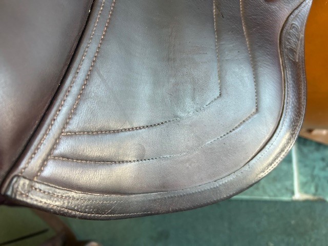 CWD SE02 Close Contact Saddle 17"