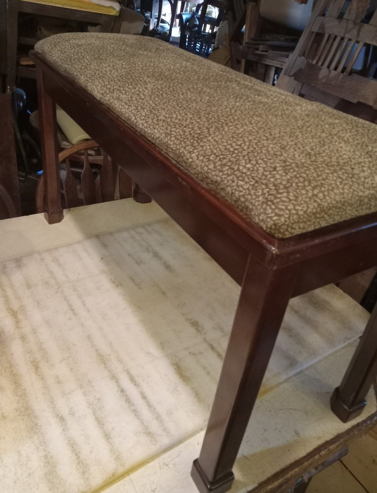 Mahogany Bench by Bombay (VB141)