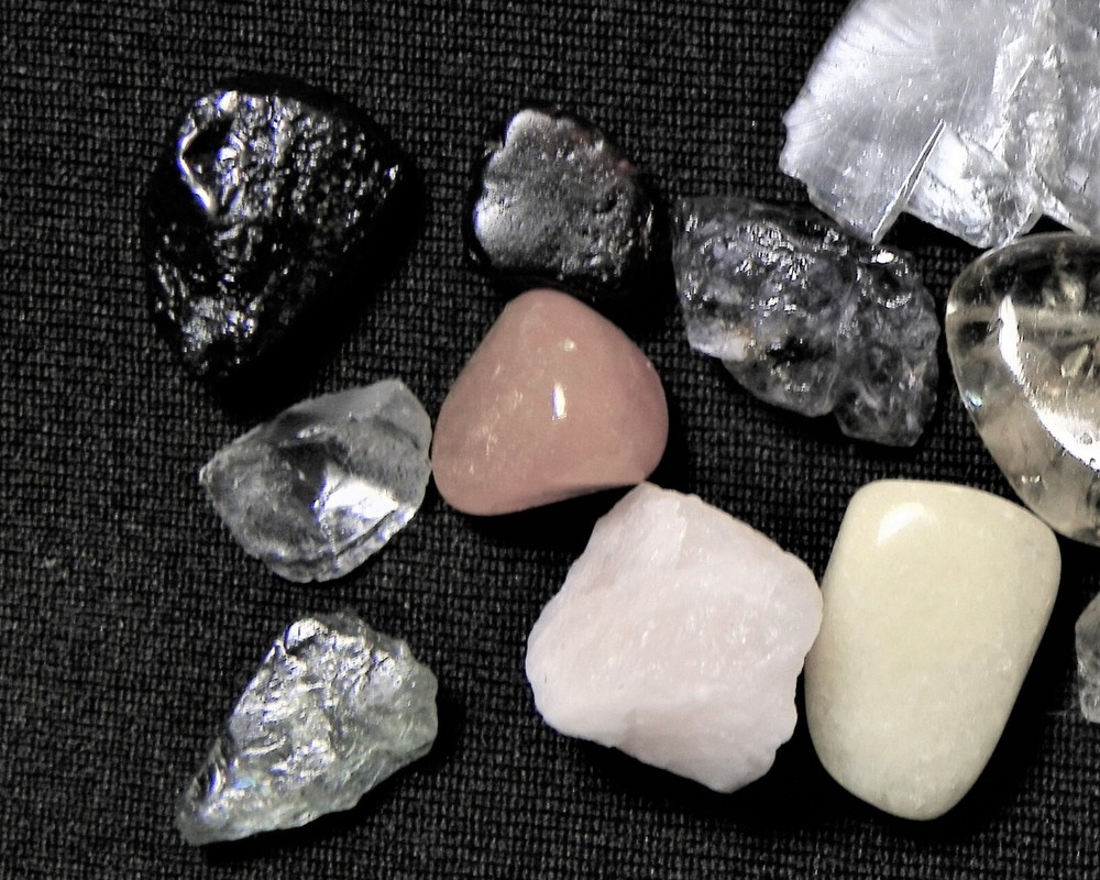Small size Synergy 12 stone Complete Set High Vibration High Frequency Healing