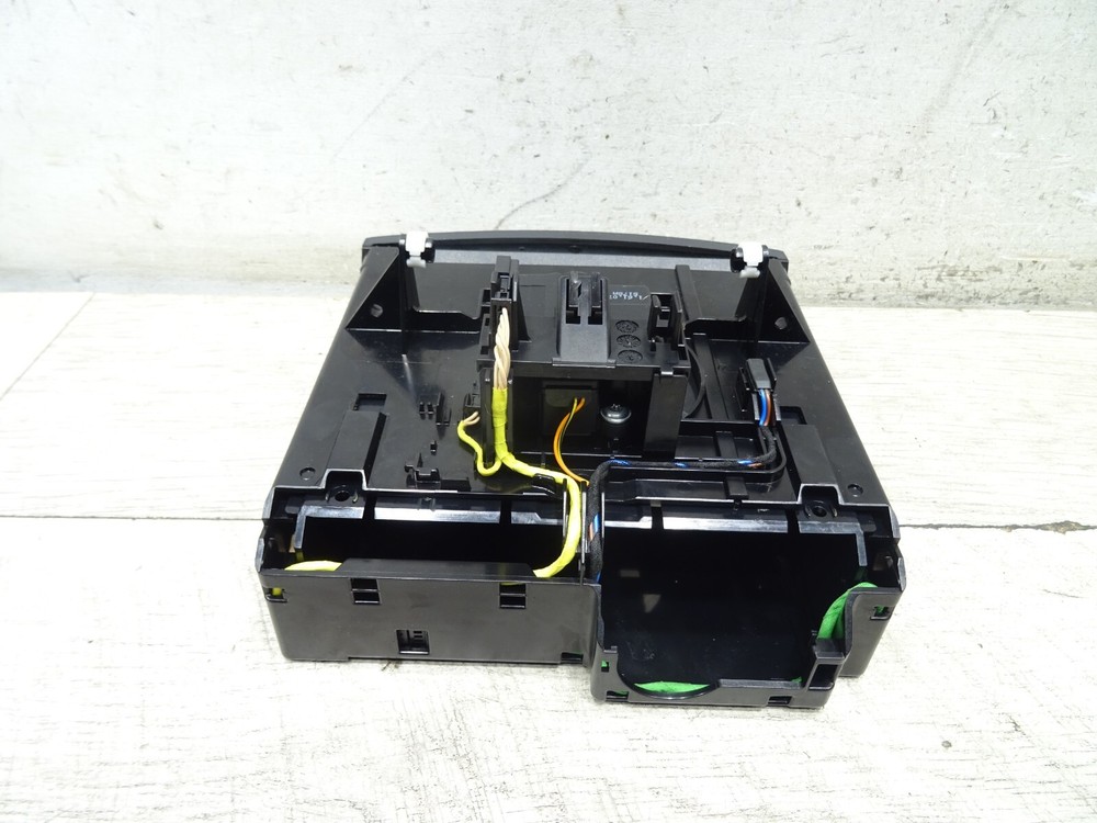 2002 MERCEDES E CLASS E240 W211 4DR AUTO CD CHANGER HAZARD SWITCH A2116800552