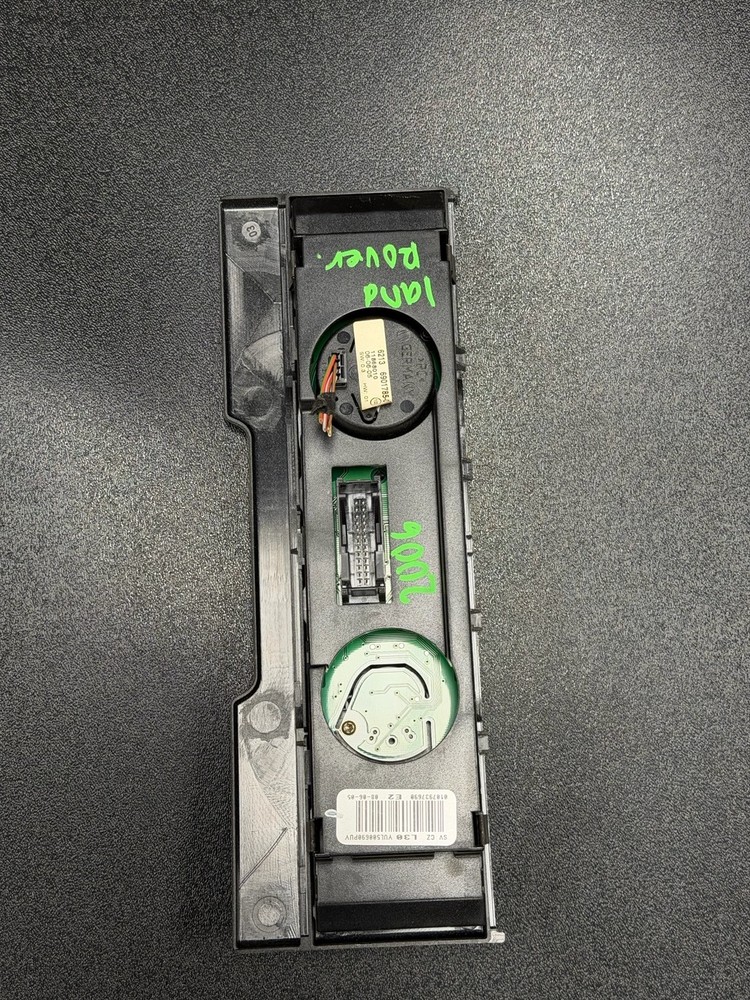 2006 Land Rover Range Rover Clock DSC Trunk Release Switch OEM