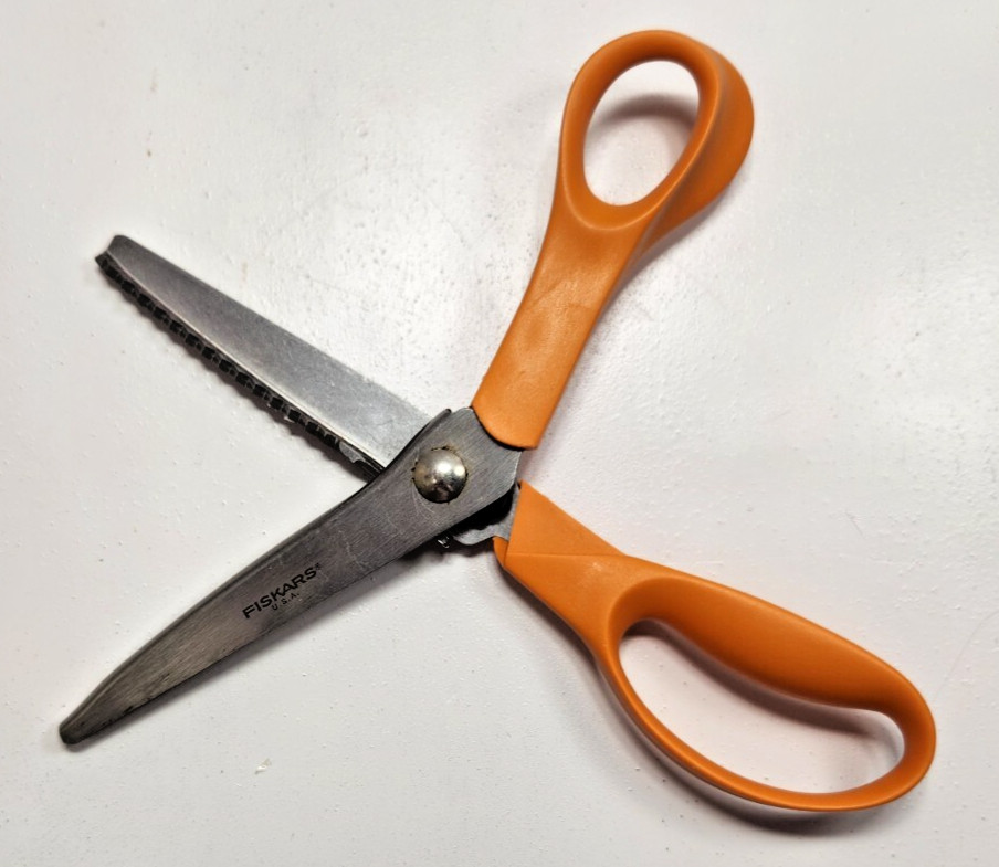 FISKERS ORANGE HANDLE PINKING SHEARS U.S.A ZIG ZAG 5"