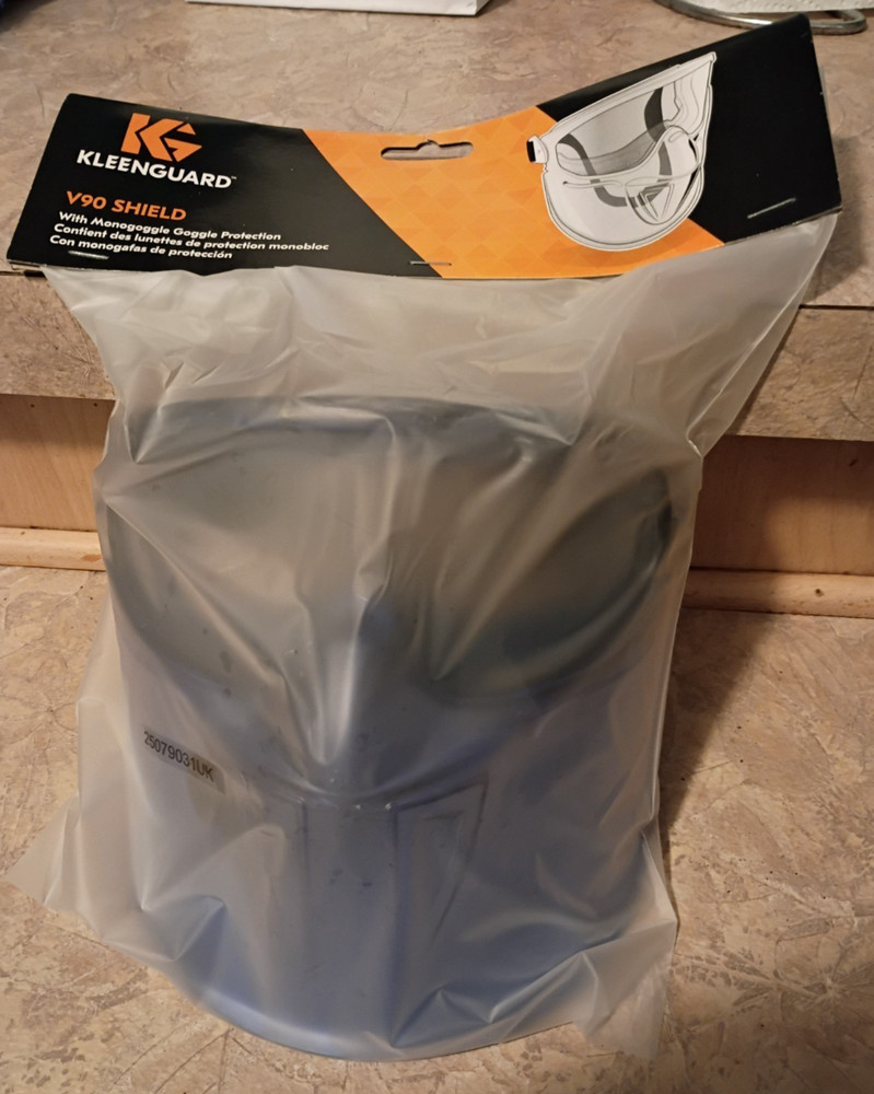 KleenGuard V90 Blue Face Shield